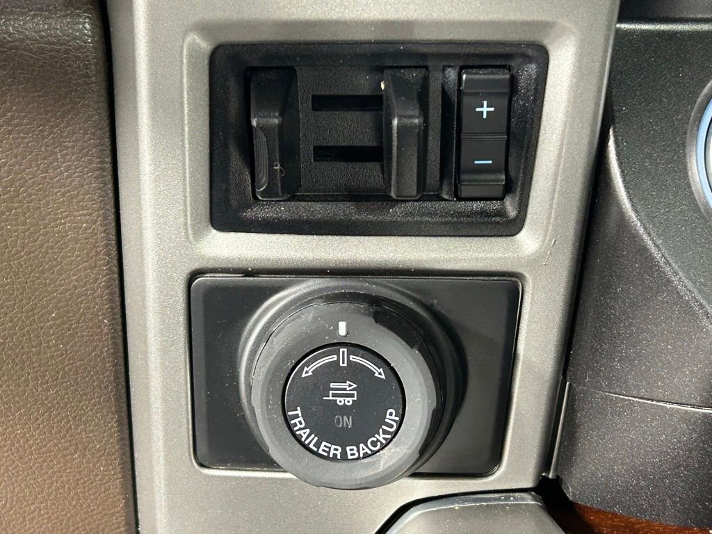 Used 2020 Ford F250 King Ranch w/ King Ranch Ultimate Package AWD/4WD image 23