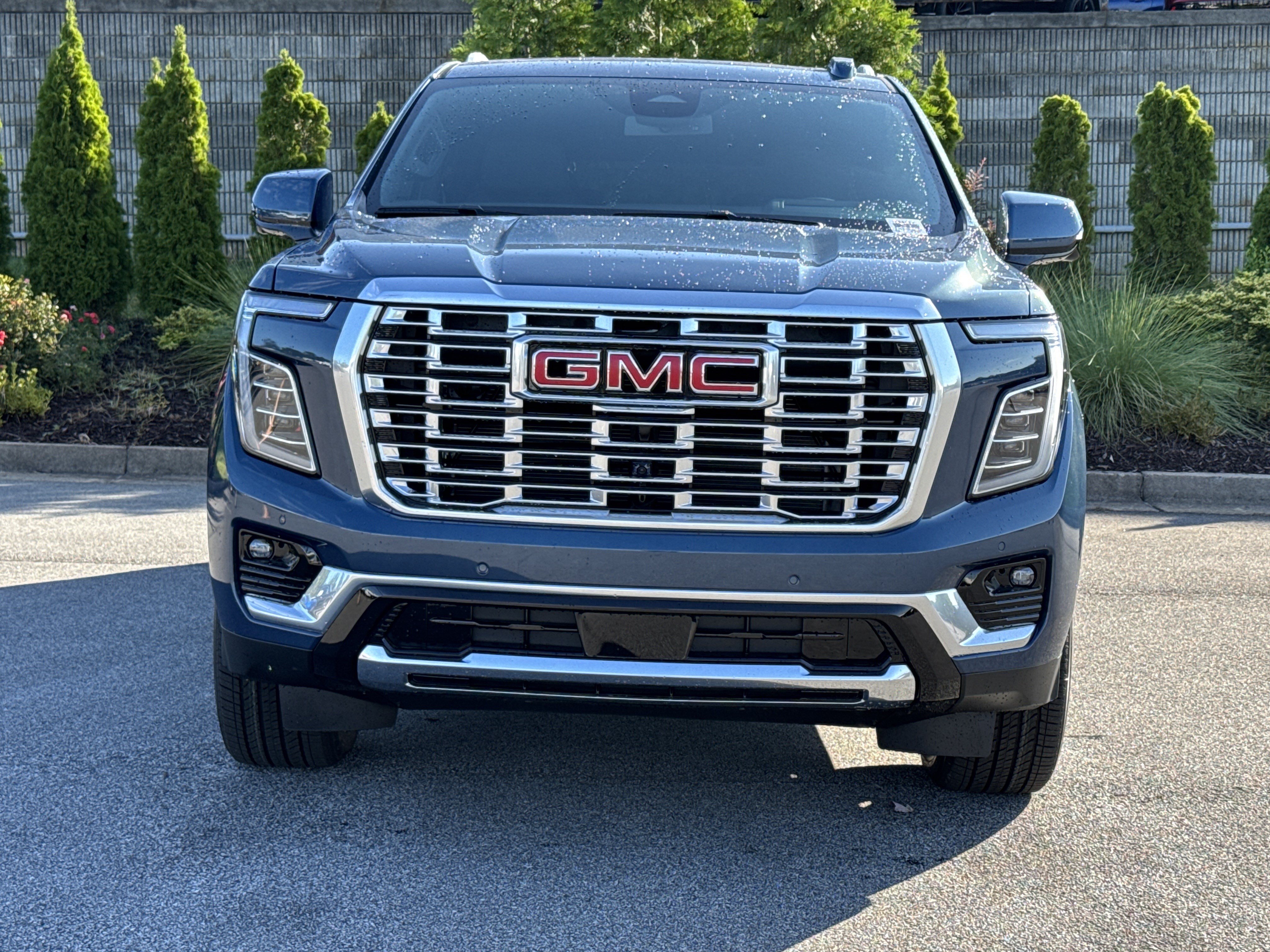 New 2026 GMC Yukon XL Denali w/ Sun & Power Step Package AWD/4WD image 3