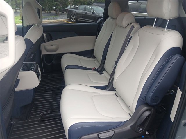 New 2026 Kia Carnival EX image 22
