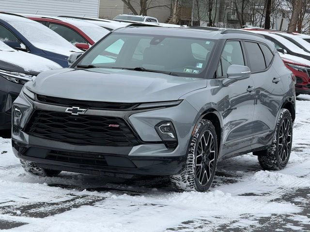 Used 2023 Chevrolet Blazer RS w/ Driver Confidence II Package AWD/4WD image 3