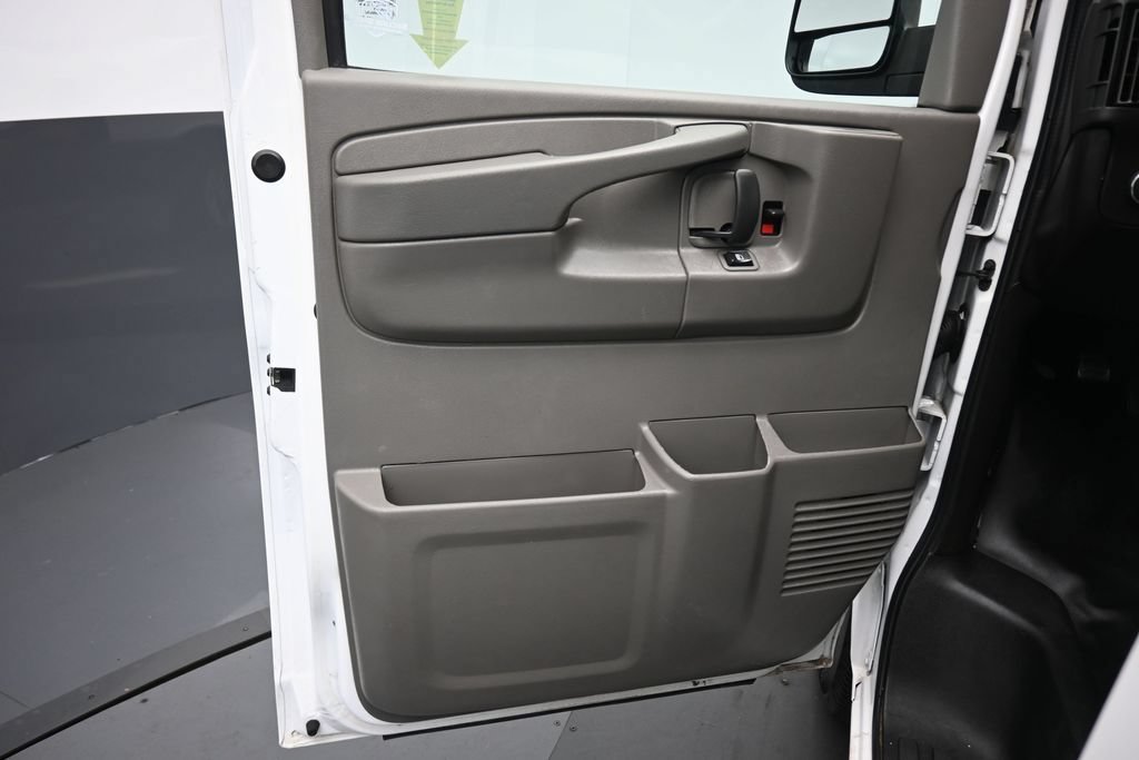 Used 2014 Chevrolet Express 3500 LS RWD image 9