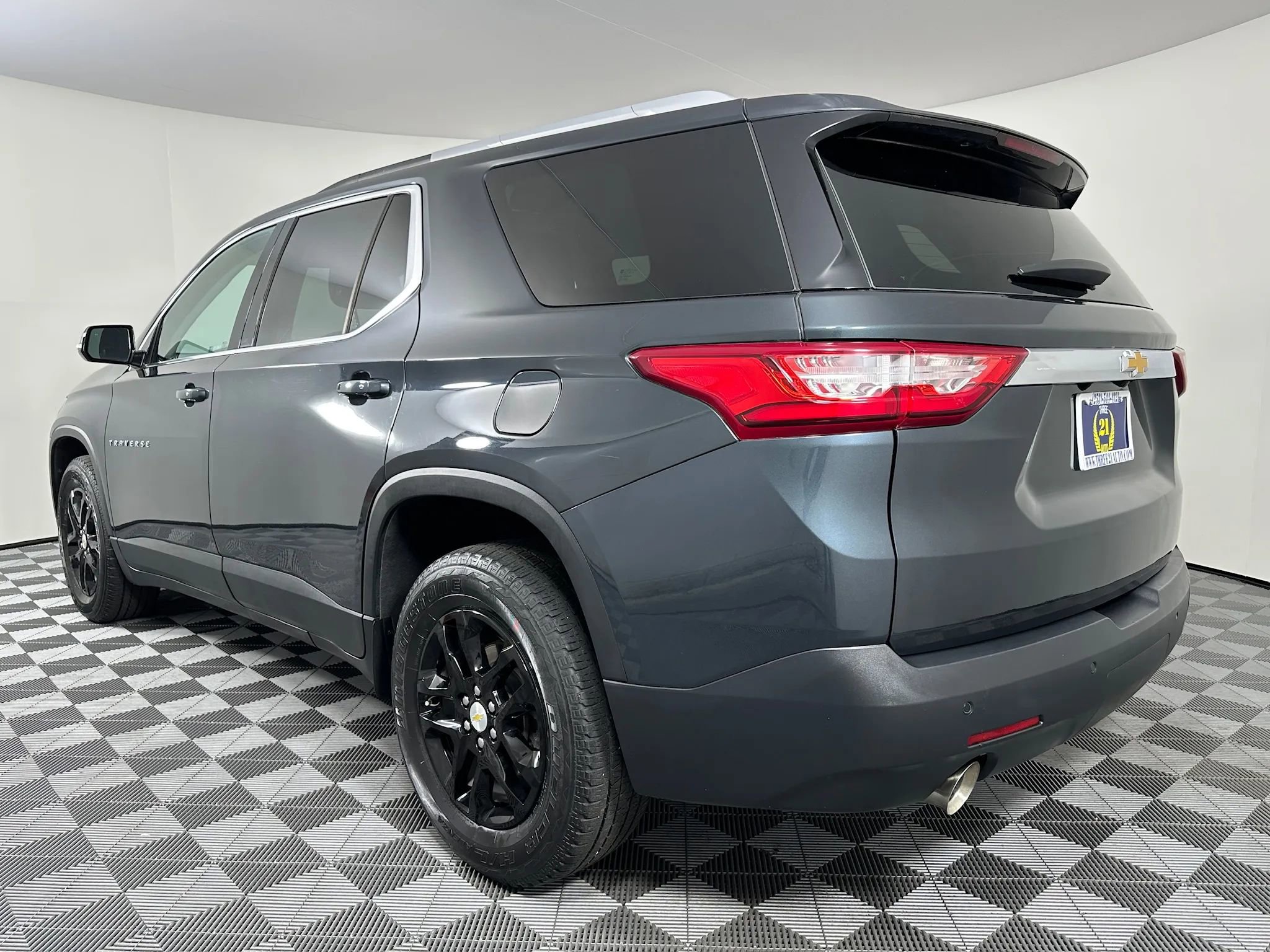 Used 2018 Chevrolet Traverse LT image 13