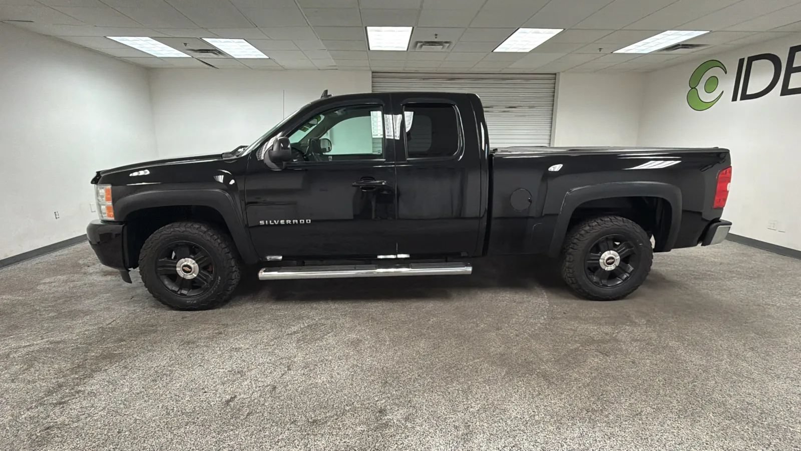 Used 2013 Chevrolet Silverado 1500 LT w/ All-Star Edition AWD/4WD image 2