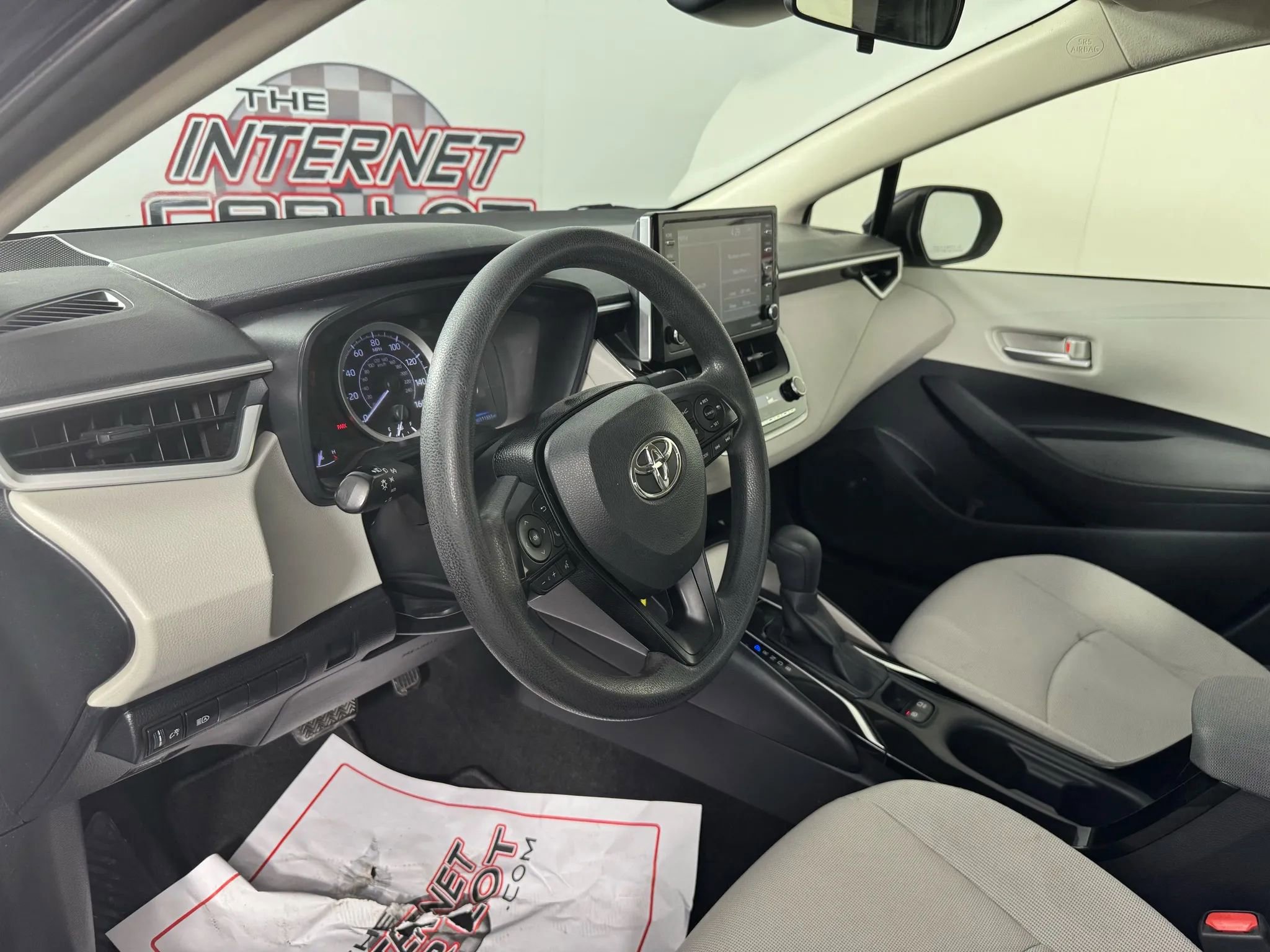 Used 2021 Toyota Corolla LE image 10