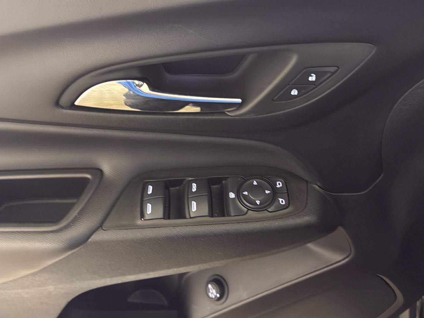 Certified 2024 Chevrolet Equinox LT FWD image 12