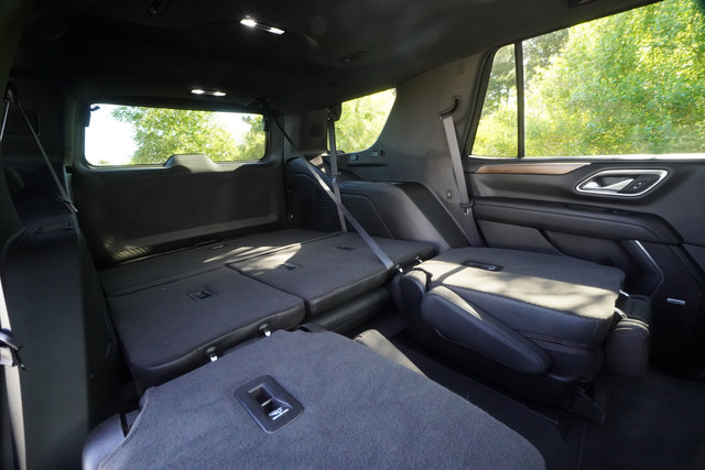 Used 2024 Chevrolet Tahoe High Country AWD/4WD image 33