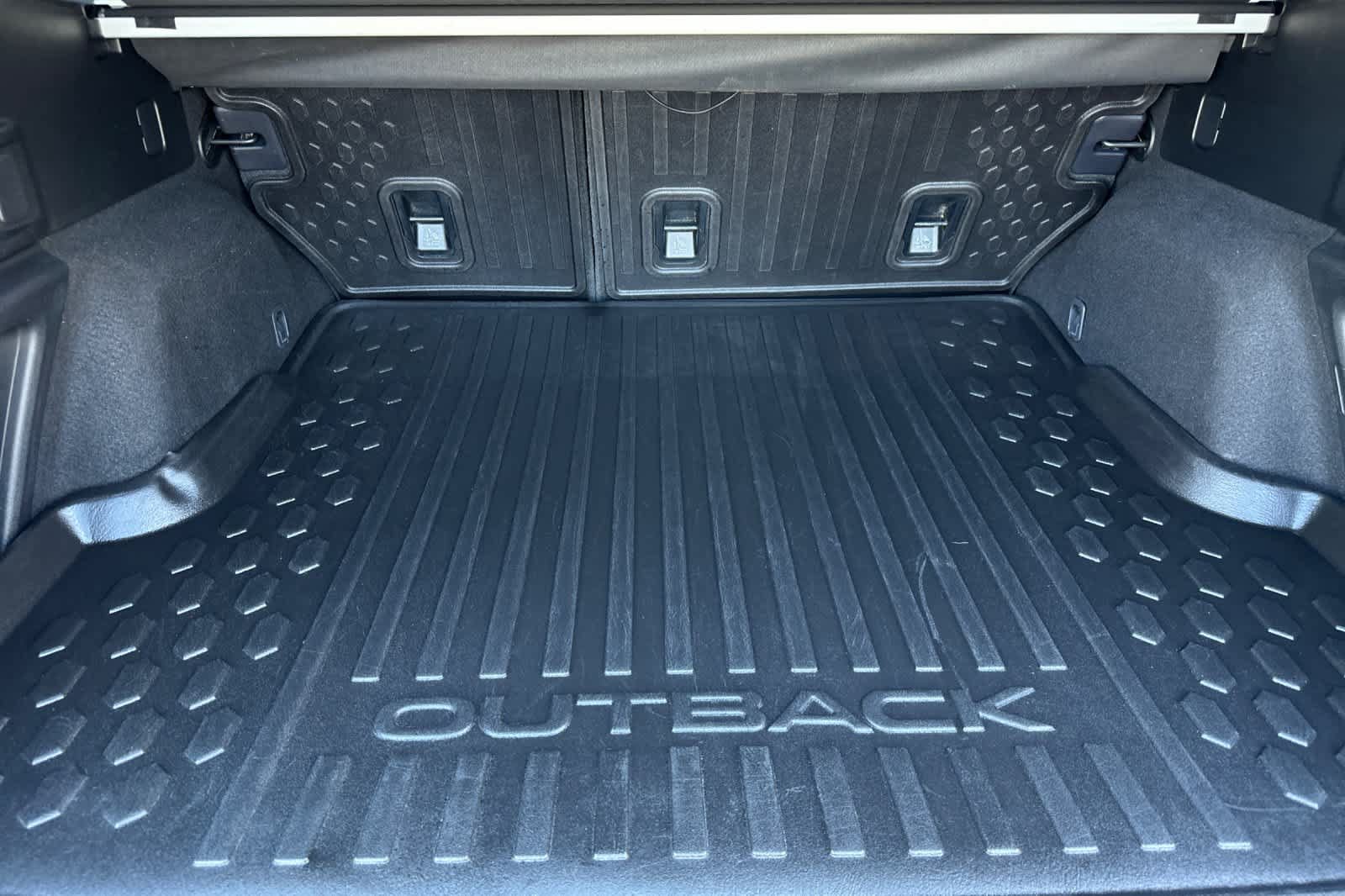 Used 2024 Subaru Outback Premium AWD/4WD image 16