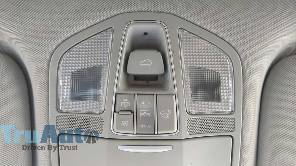 Used 2018 Hyundai Santa Fe Sport FWD image 33