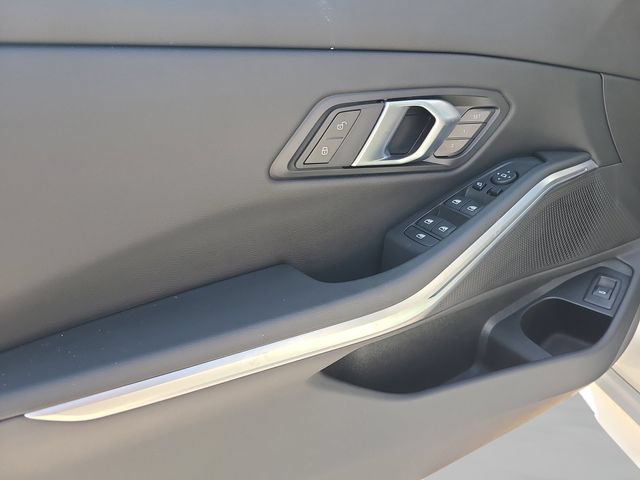 Used 2026 BMW 330i xDrive Sedan AWD/4WD image 17
