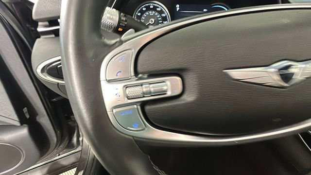 Used 2025 Genesis GV70 2.5T AWD/4WD image 16