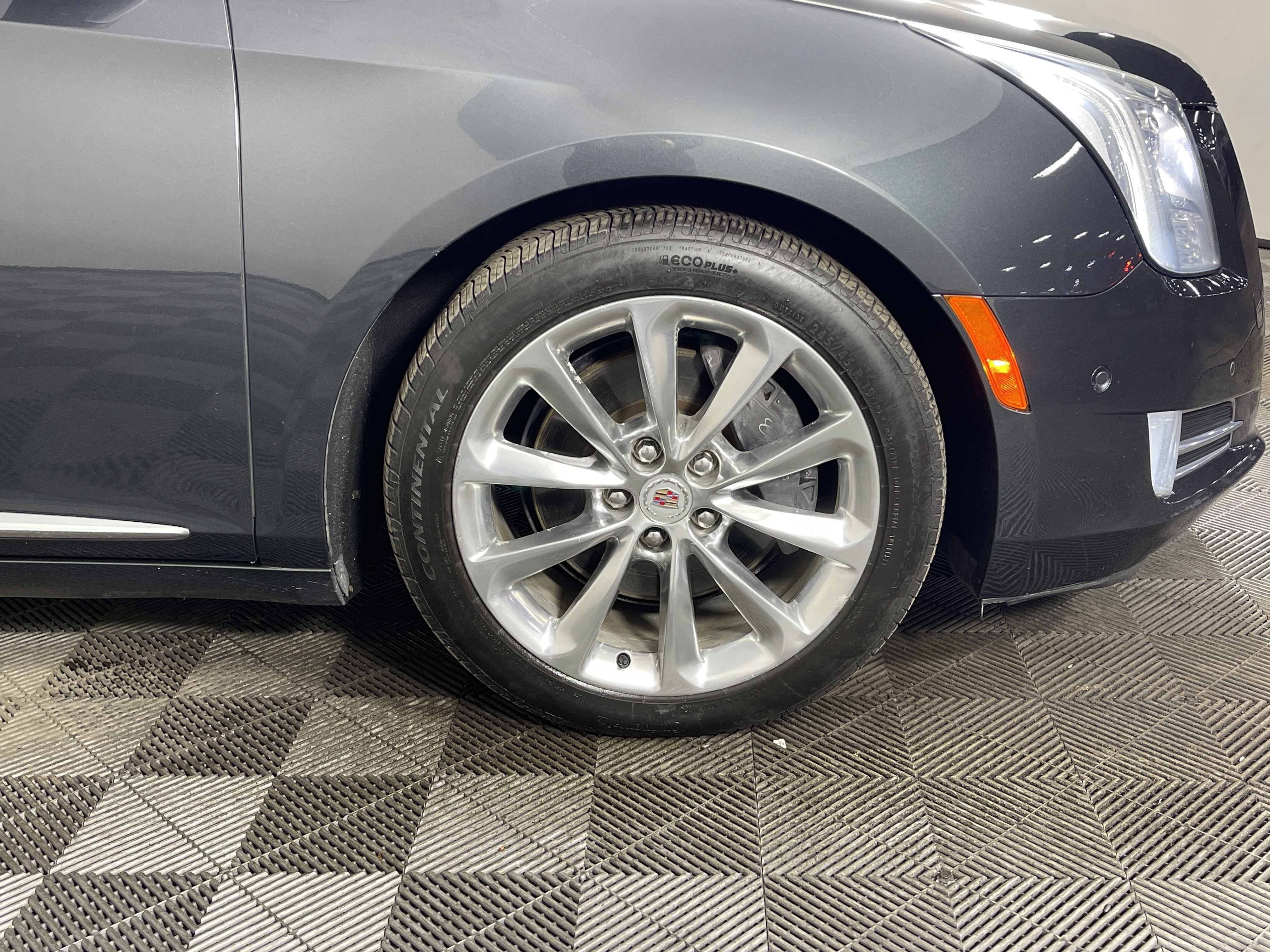 Used 2014 Cadillac XTS Luxury w/ Driver Awareness Package image 8