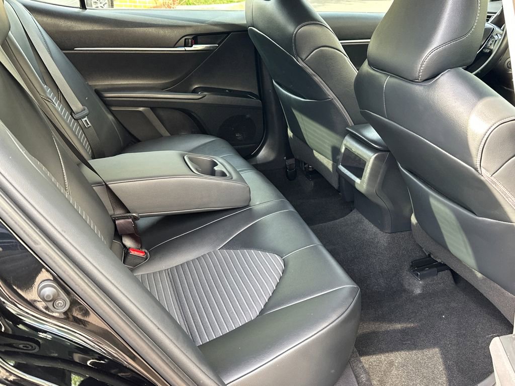 Used 2019 Toyota Camry SE image 14