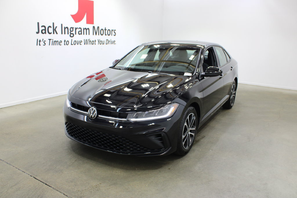 New 2027 Volkswagen Jetta Sport FWD image 2
