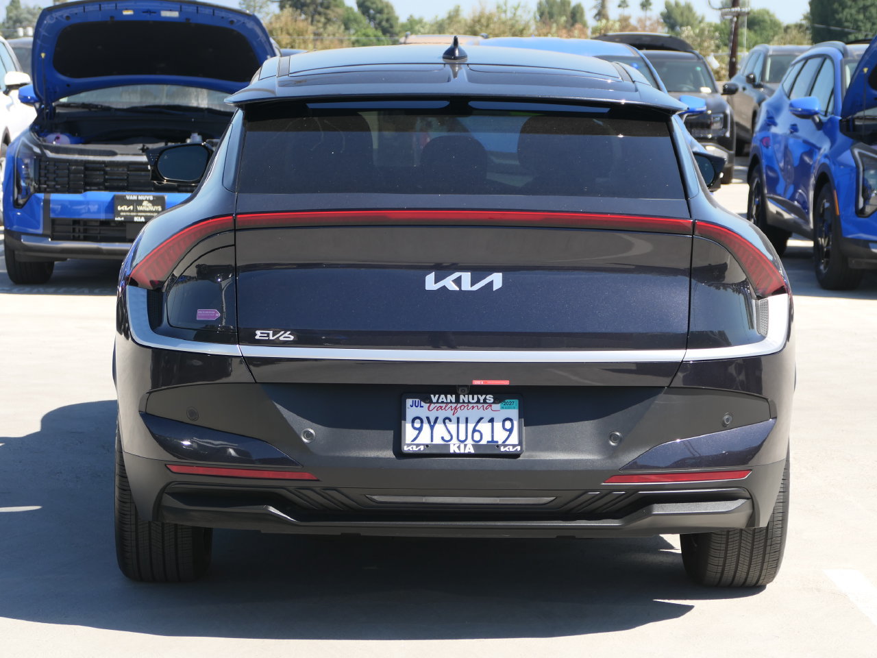 Certified 2025 Kia EV6 Light w/ Light LR Technology Package AWD/4WD image 4