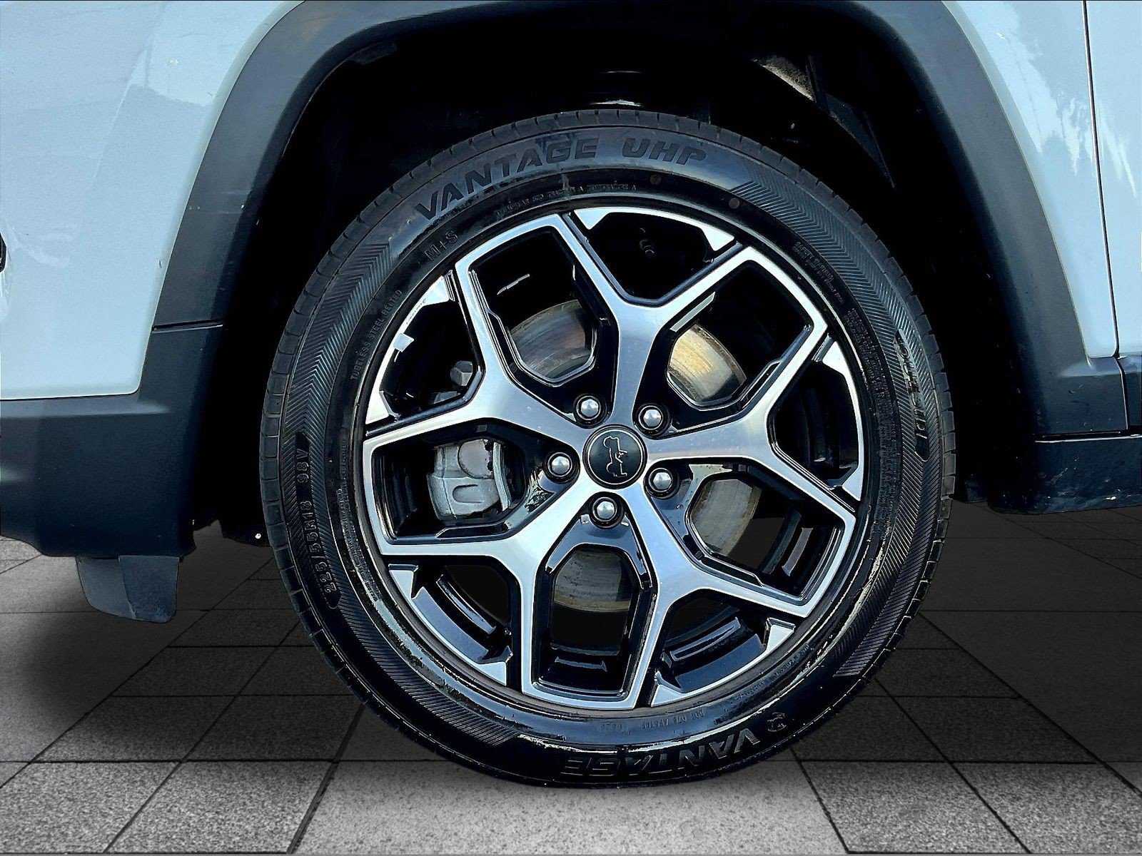 Used 2025 Jeep Compass Limited AWD/4WD image 36
