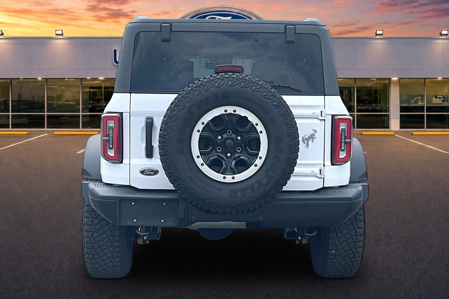 Used 2023 Ford Bronco Badlands AWD/4WD image 4