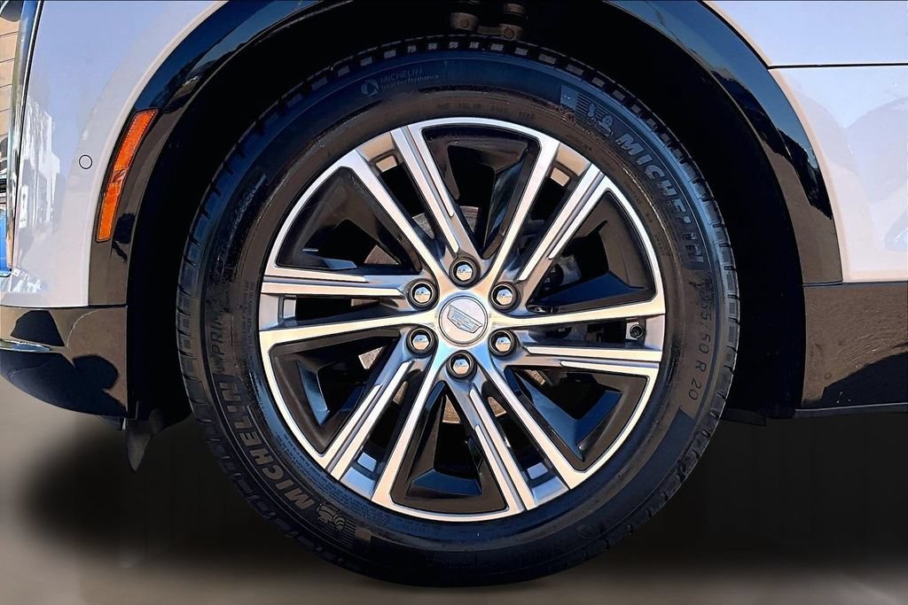 Used 2024 Cadillac Lyriq Luxury AWD/4WD image 8