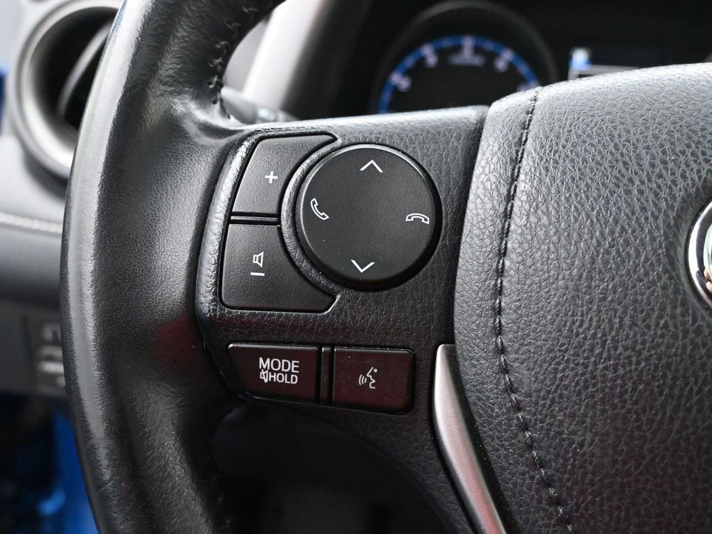 Used 2018 Toyota RAV4 XLE image 29