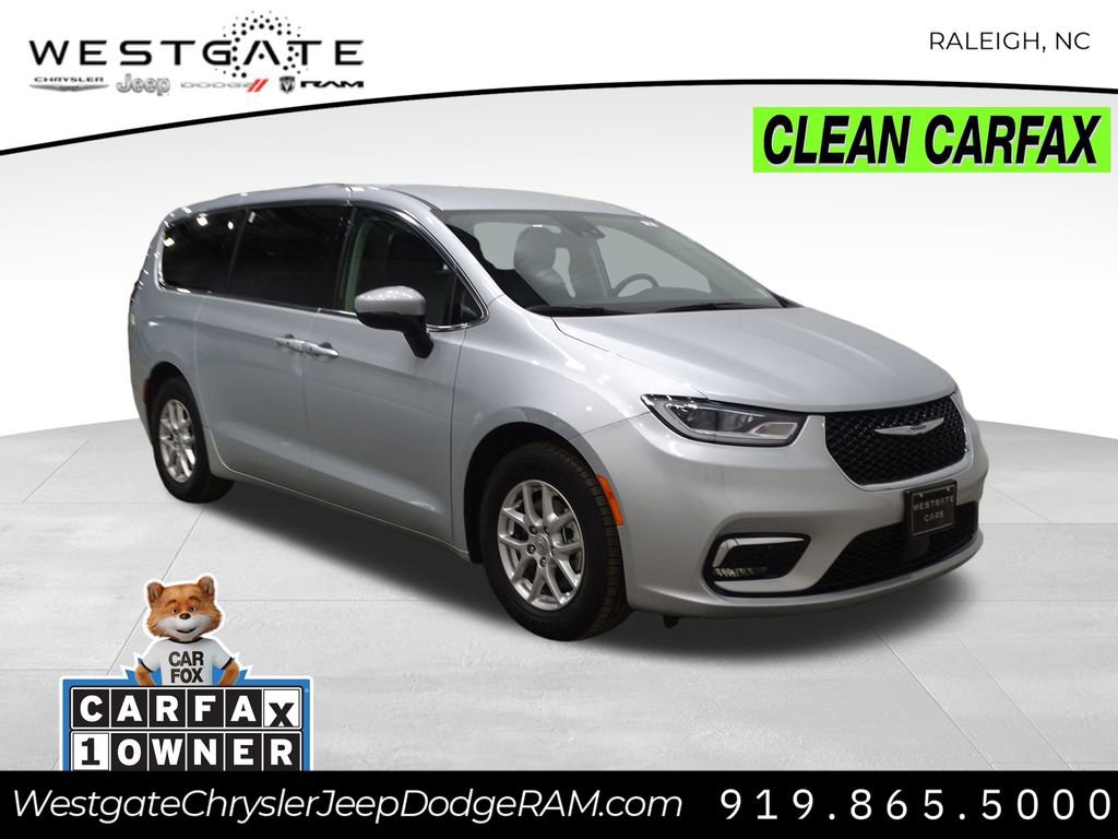 Used 2023 Chrysler Pacifica Touring-L