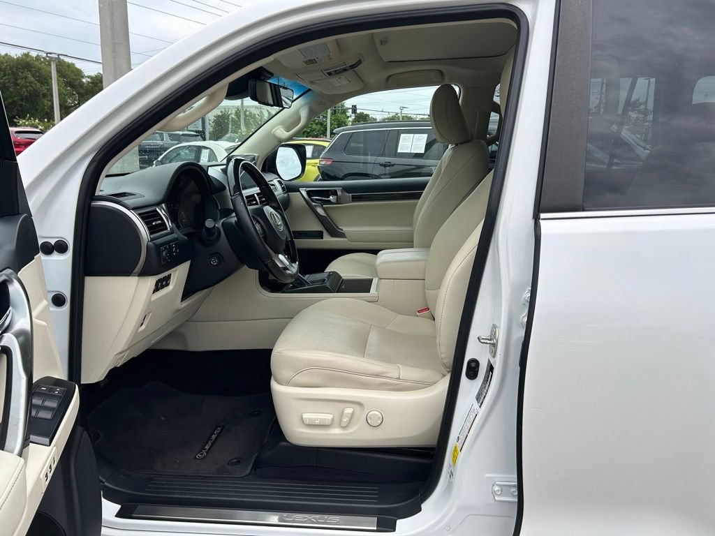 Used 2022 Lexus GX 460 Premium w/ Premium Package AWD/4WD image 15