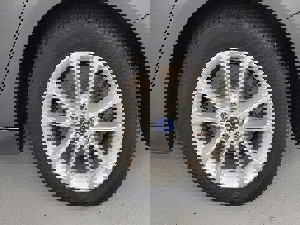 Used 2020 Ford Fusion Energi Titanium image 11