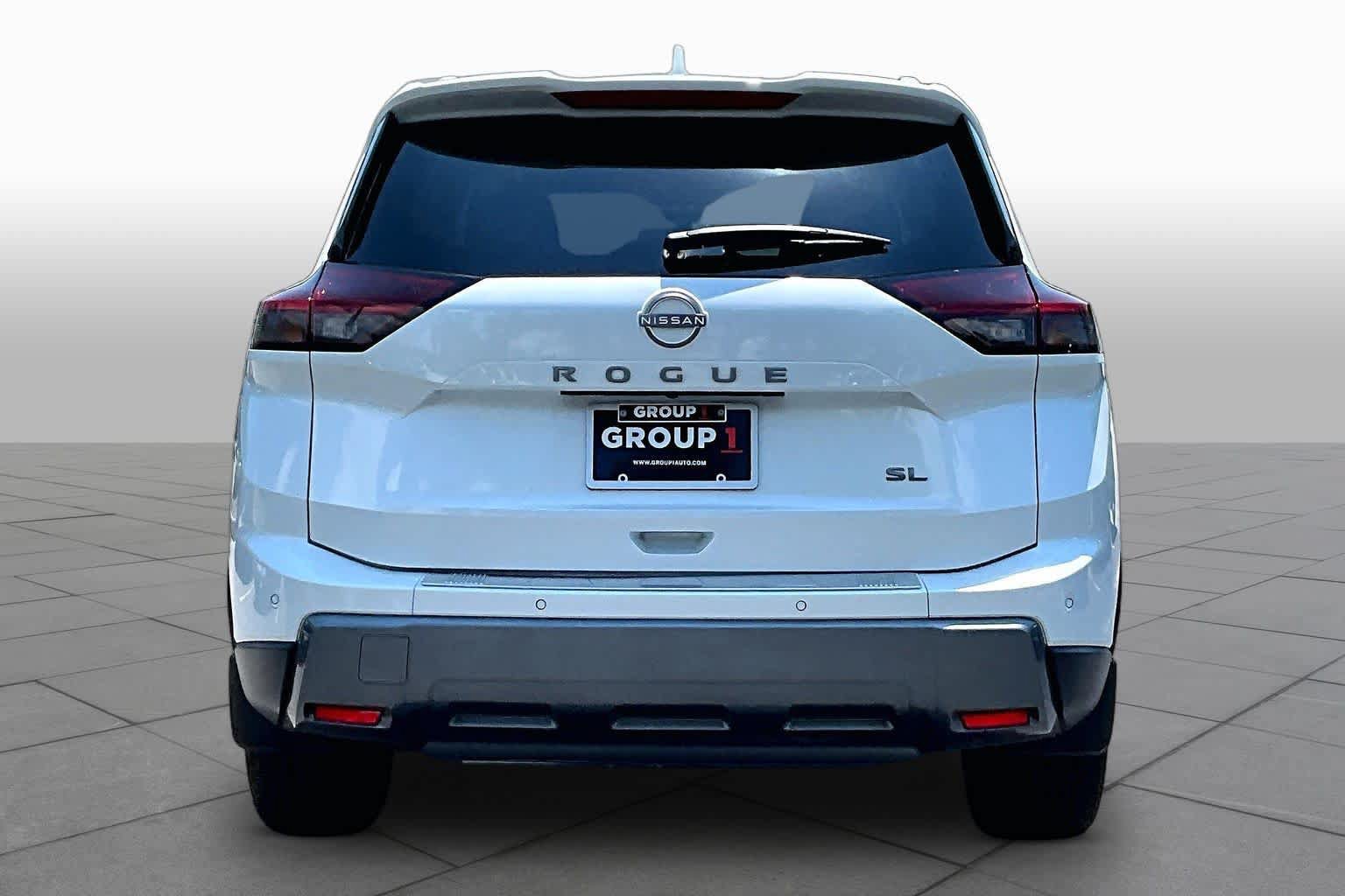 Used 2024 Nissan Rogue SL w/ SL Premium Package FWD image 5
