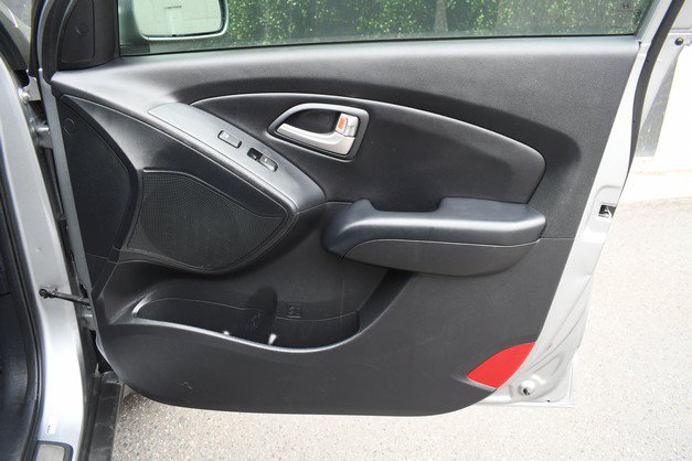 Used 2013 Hyundai Tucson Limited AWD/4WD image 23