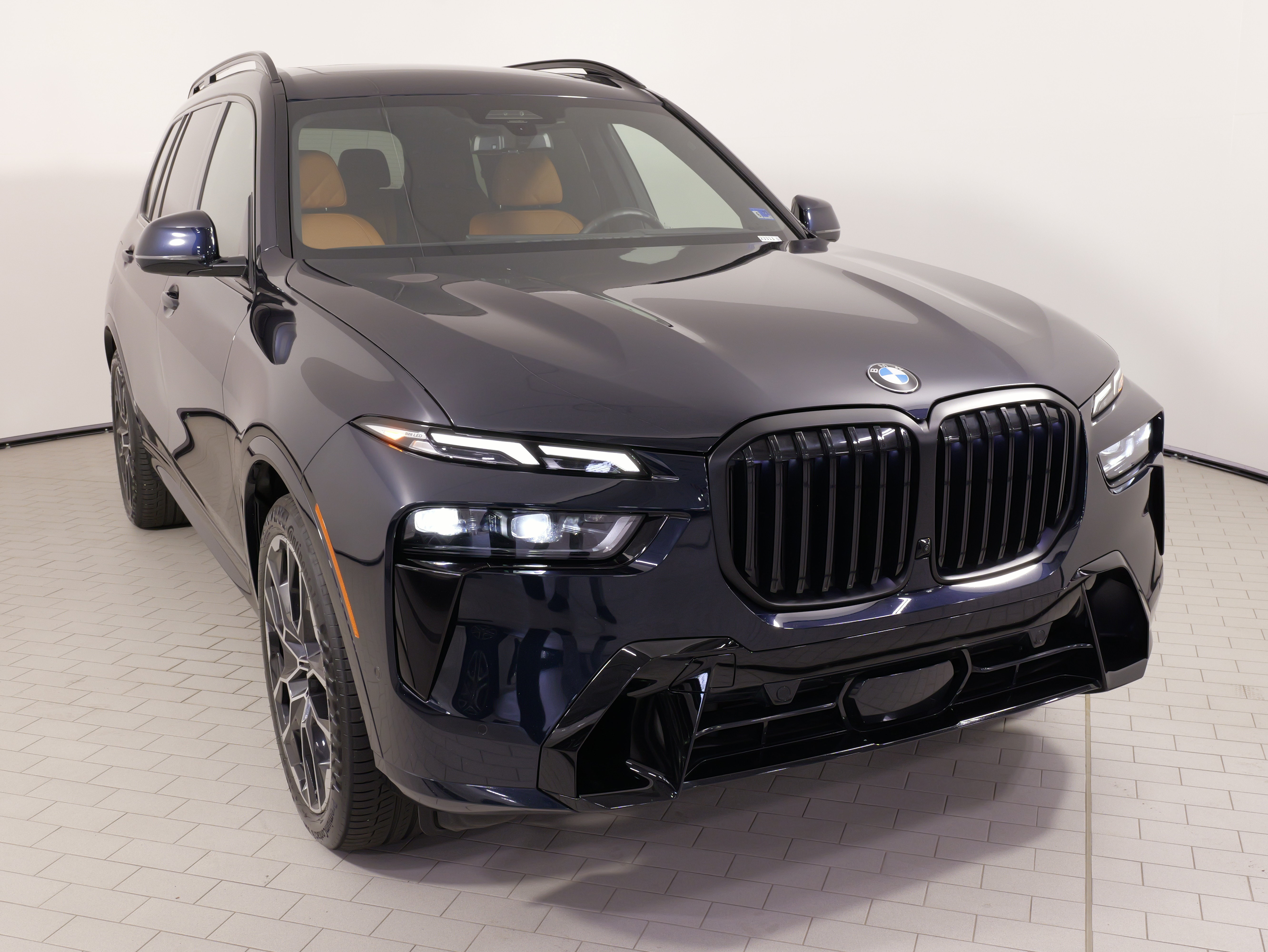 Used 2026 BMW X7 xDrive40i w/ Executive Package AWD/4WD image 5