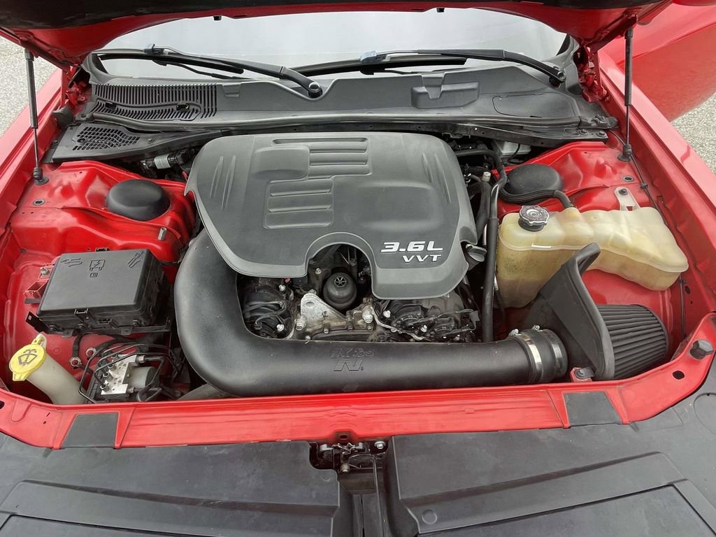 Used 2016 Dodge Challenger SXT Plus RWD image 8