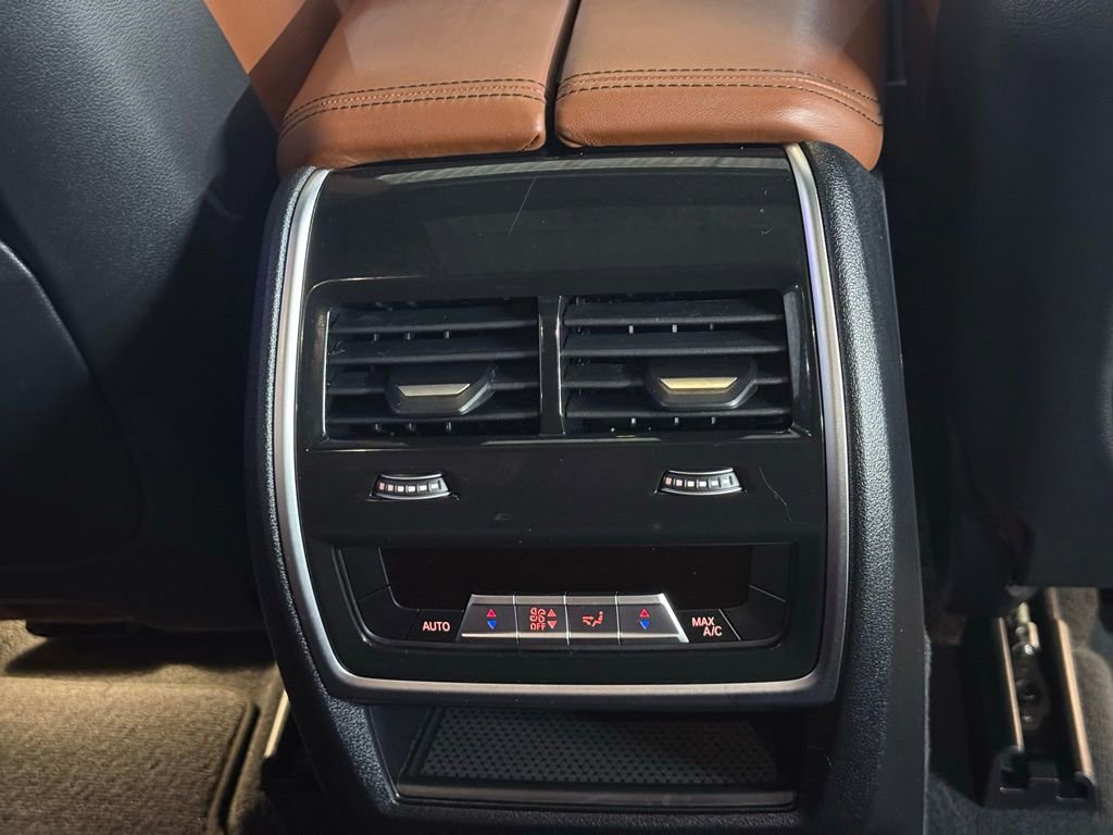 Used 2022 BMW X5 xDrive45e w/ M Sport Package image 32