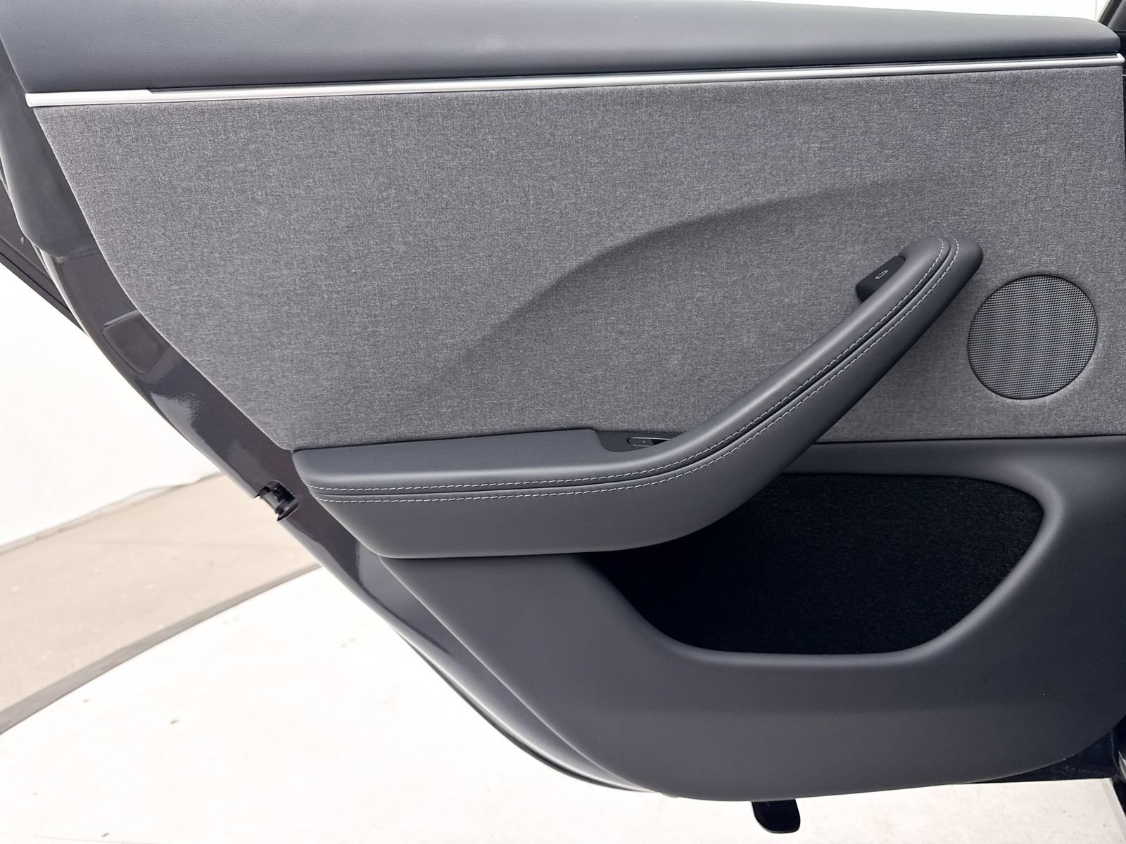 Used 2025 Tesla Model 3 Long Range RWD image 33