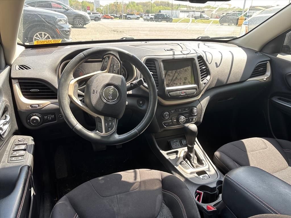 Used 2016 Jeep Cherokee 75th Anniversary image 19
