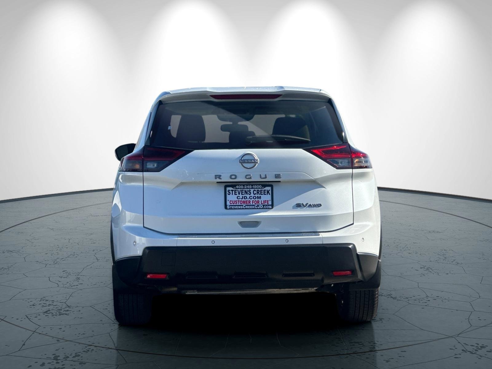 Used 2024 Nissan Rogue SV image 5