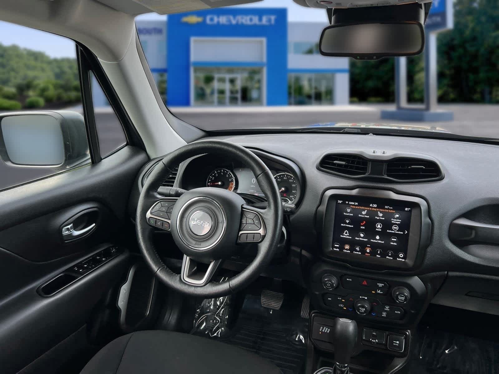 Used 2022 Jeep Renegade Latitude w/ Convenience Group AWD/4WD image 32