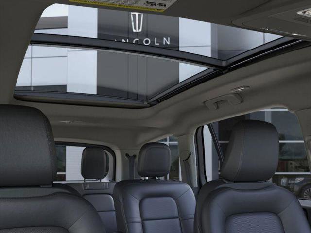 New 2026 Lincoln Aviator AWD w/ Jet Appearance Package image 22