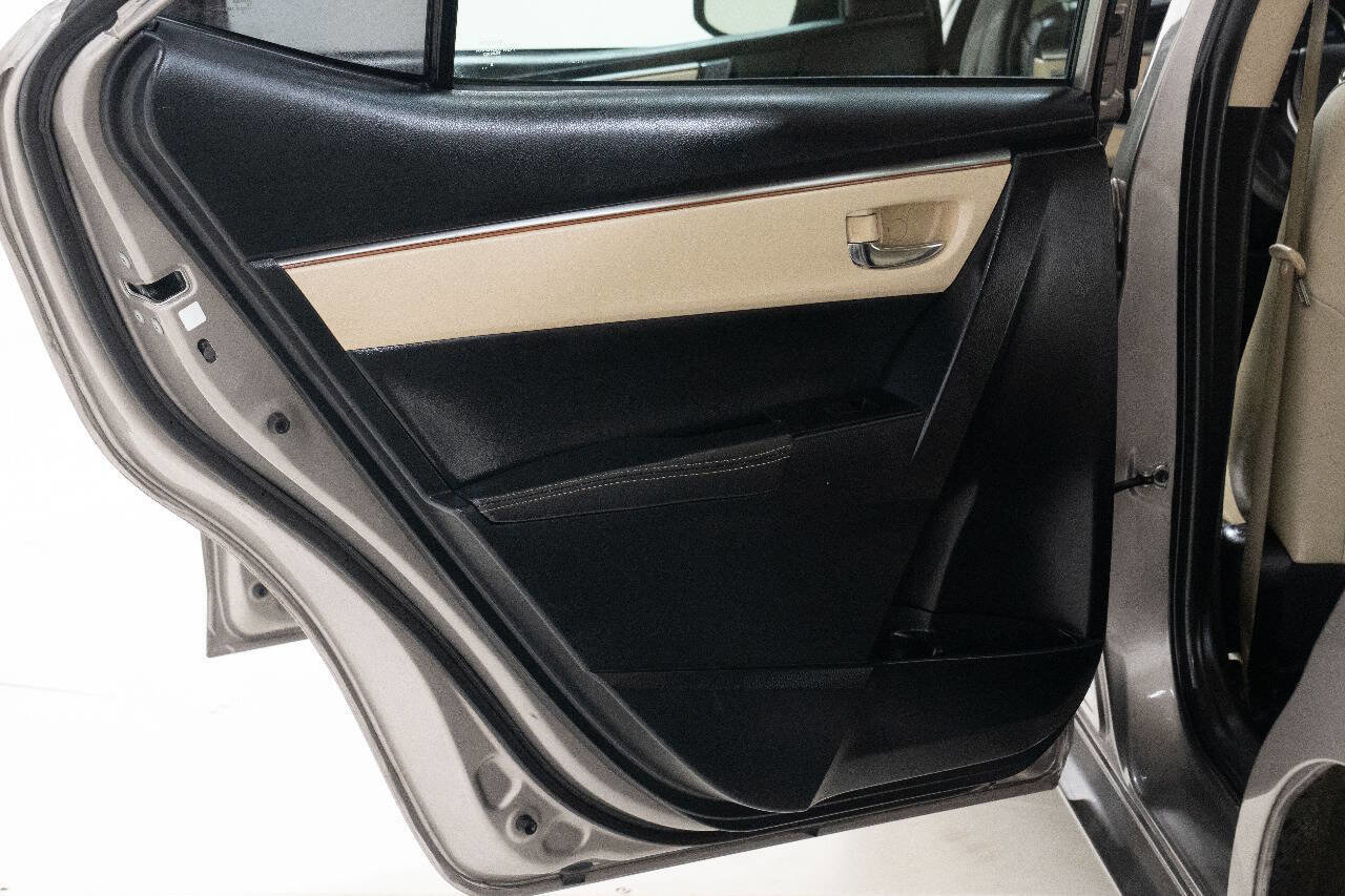 Used 2016 Toyota Corolla LE image 18
