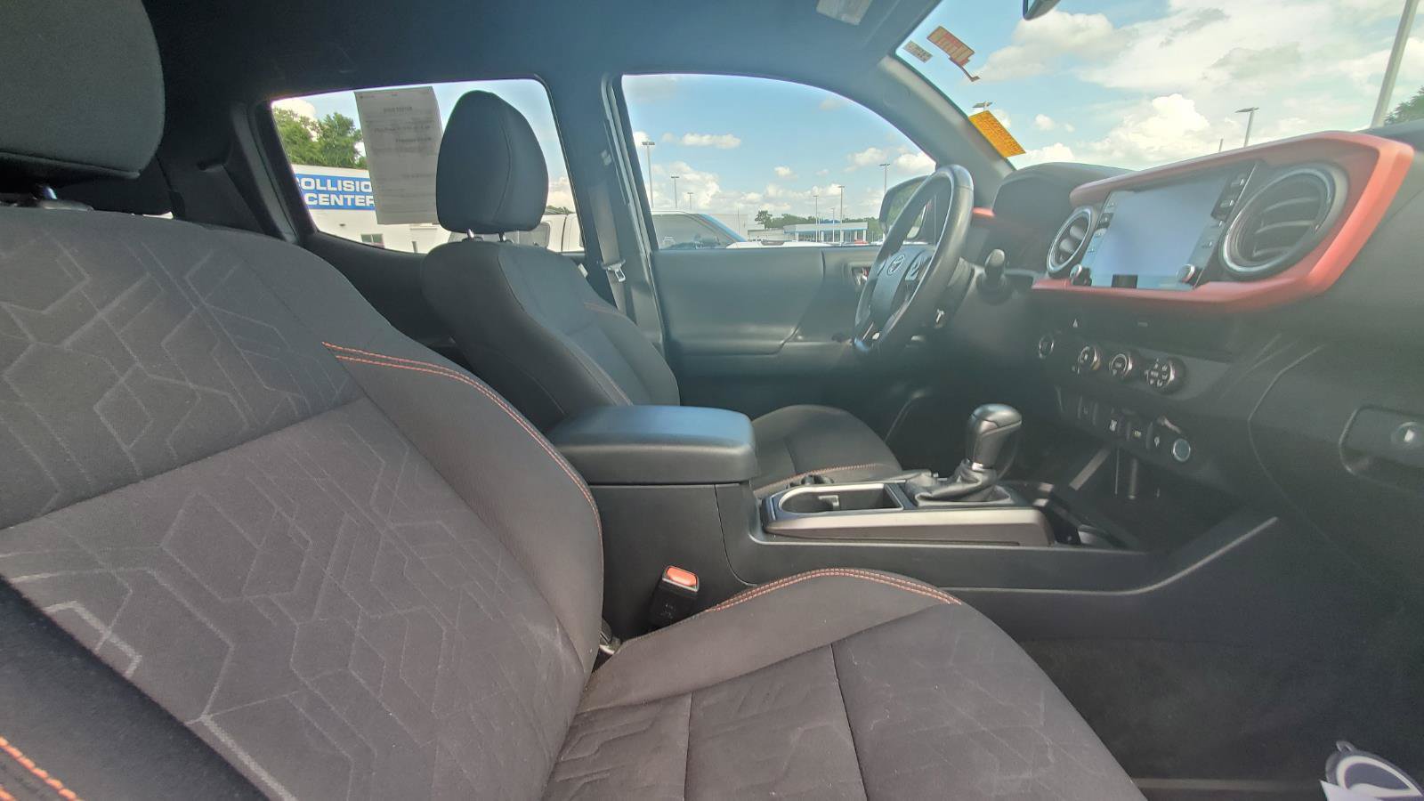 Used 2020 Toyota Tacoma TRD Sport RWD image 4