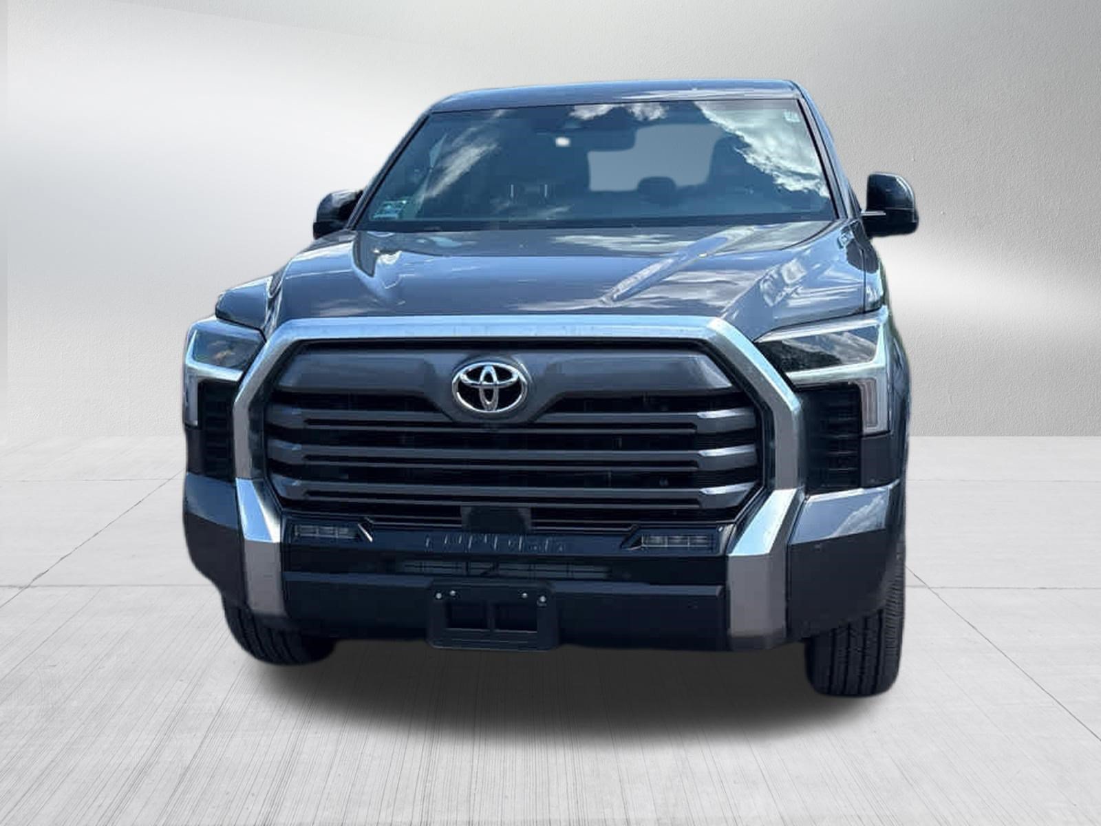 Certified 2025 Toyota Tundra Limited AWD/4WD image 5