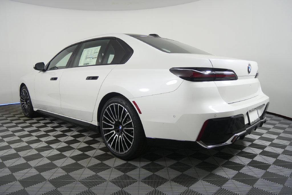 New 2026 BMW 740i w/ Executive Package RWD image 6