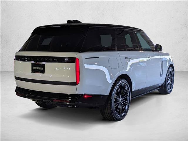 Used 2024 Land Rover Range Rover SE AWD/4WD image 5