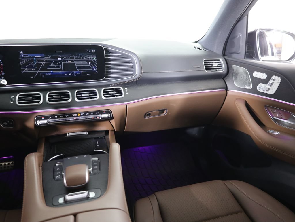 Used 2025 Mercedes-Benz GLS 450 4MATIC image 47