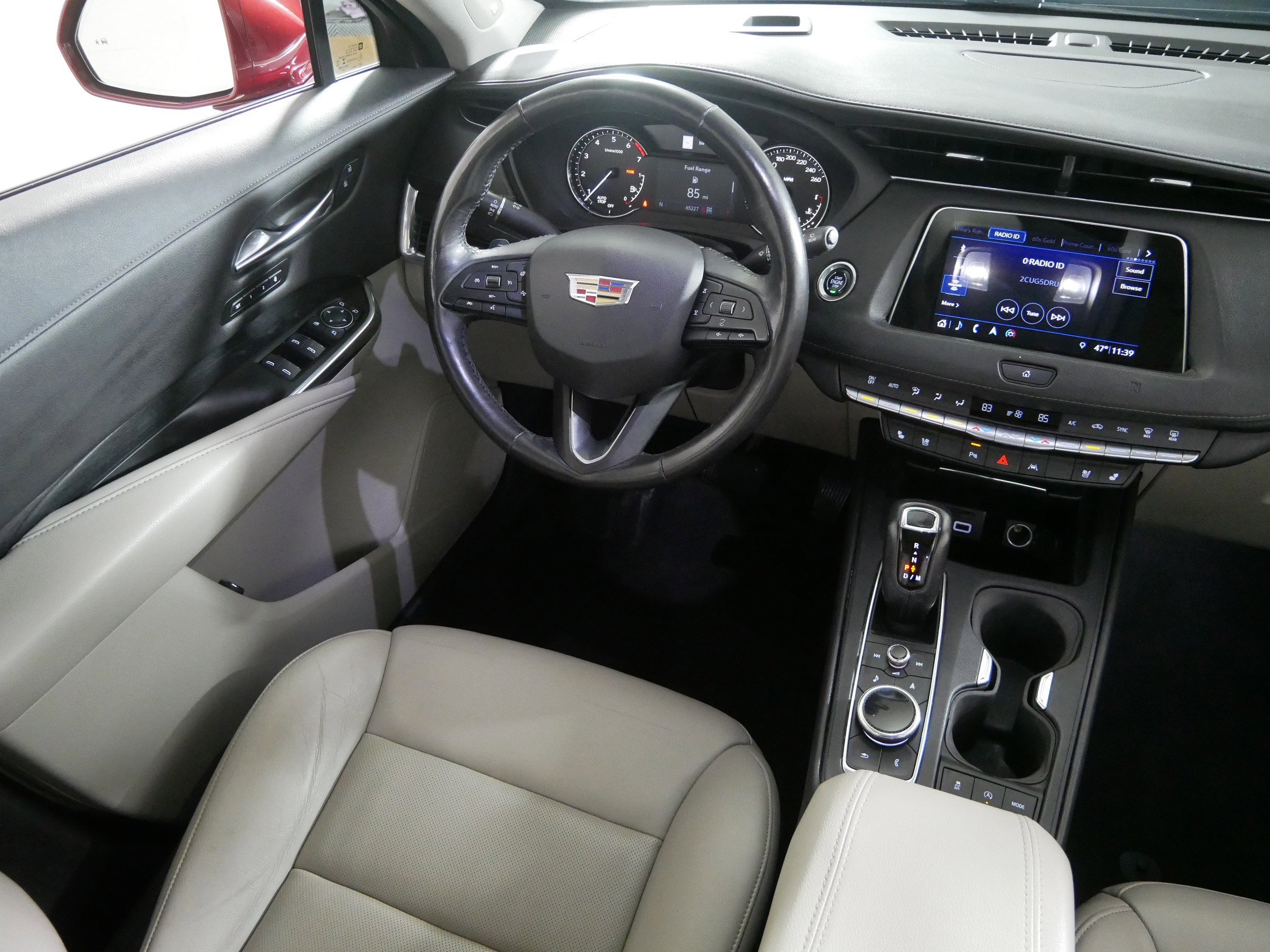 Used 2019 Cadillac XT4 Premium Luxury image 9