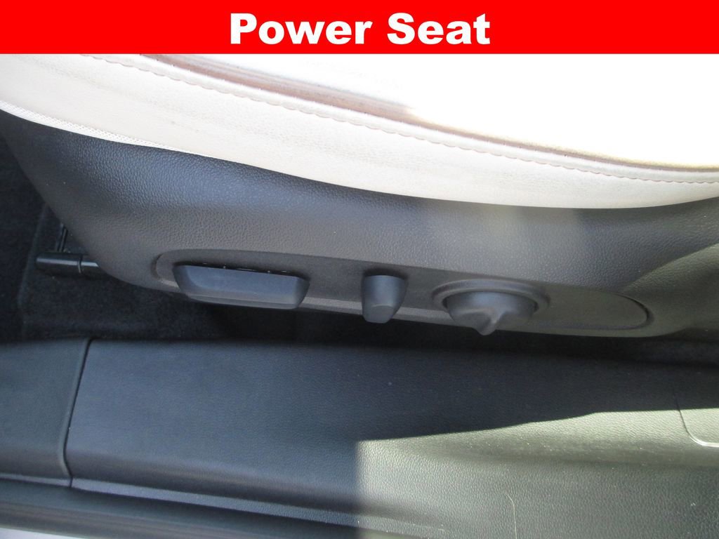 Used 2026 Buick Encore GX Avenir w/ Avenir Technology Package FWD image 24