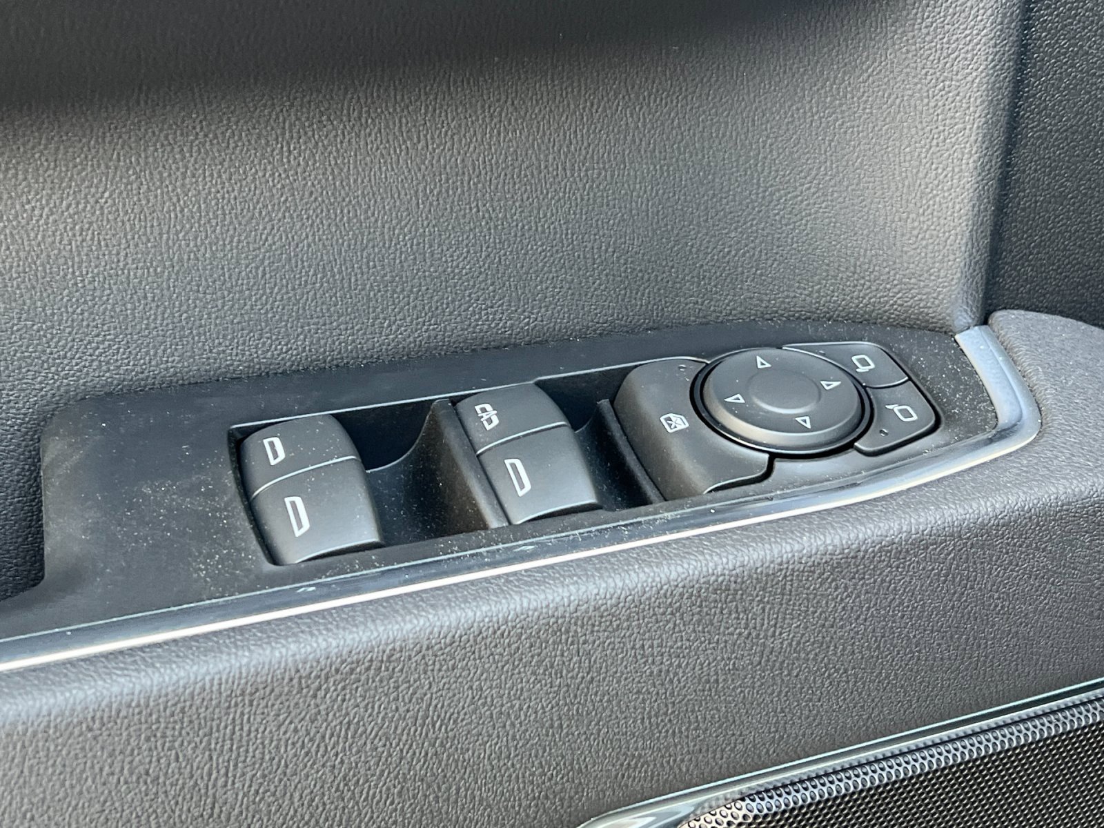 New 2025 Chevrolet Silverado 1500 LT image 12