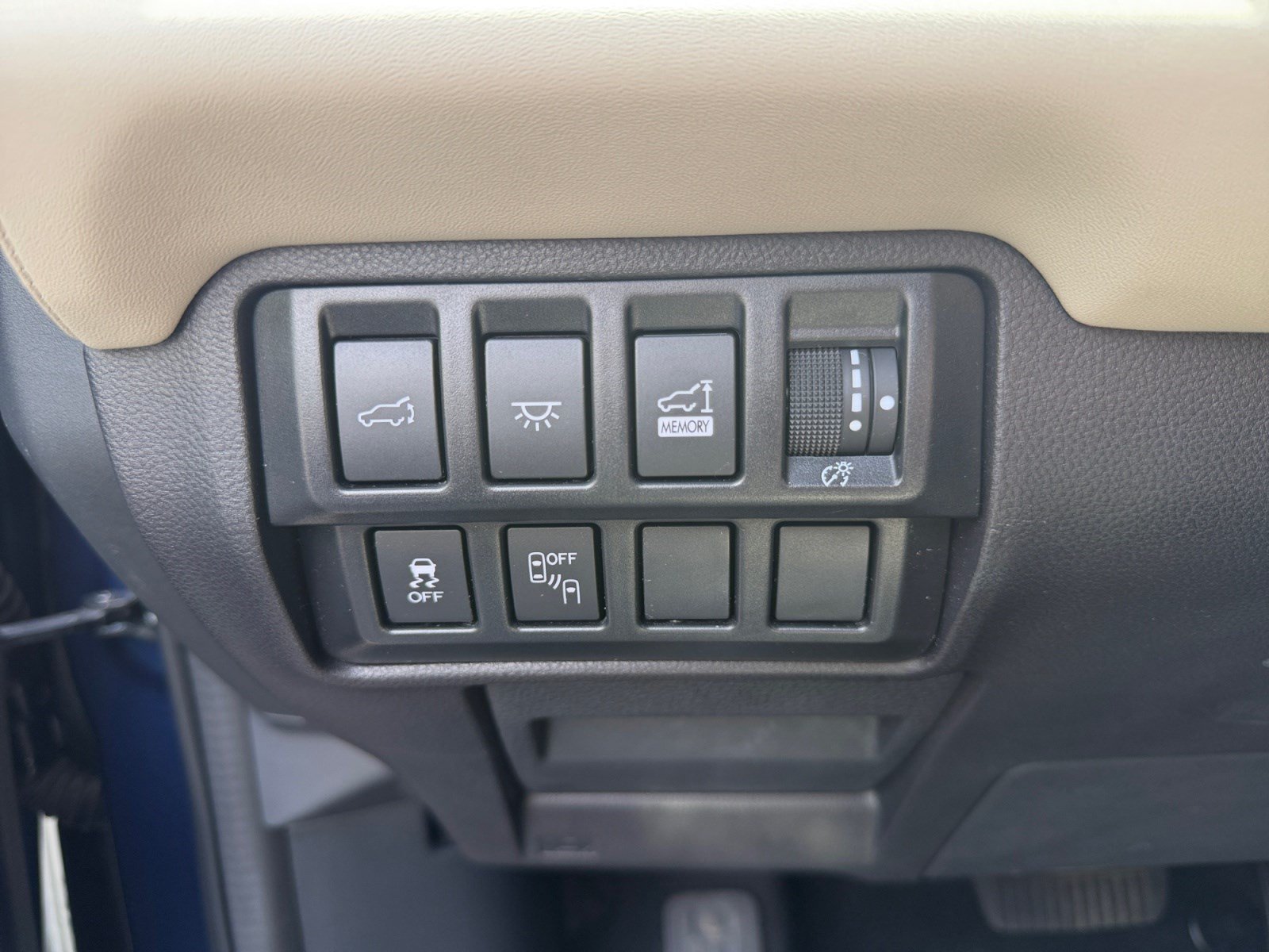 Used 2020 Subaru Ascent Limited AWD/4WD image 11
