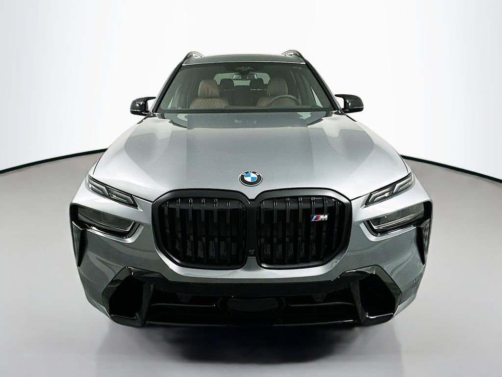 New 2026 BMW X7 M60i image 2