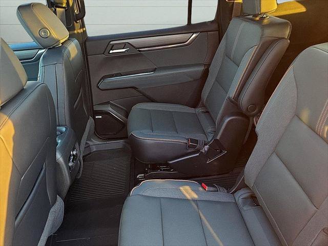 New 2026 GMC Acadia AT4 w/ Super Cruise Package AWD/4WD image 14