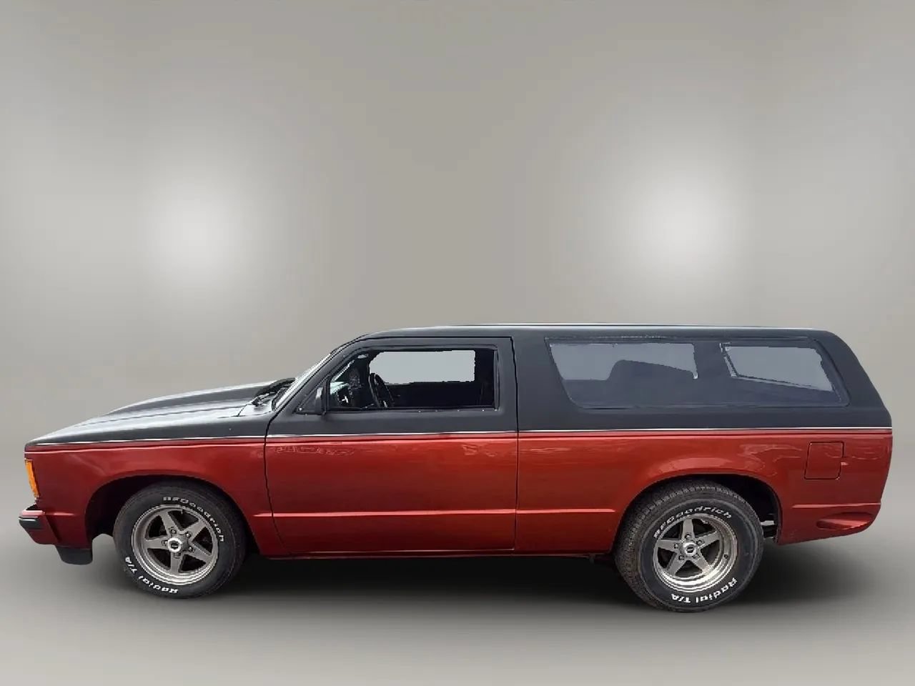Used 1991 Chevrolet S10 Pickup 2WD 2-Door image 2