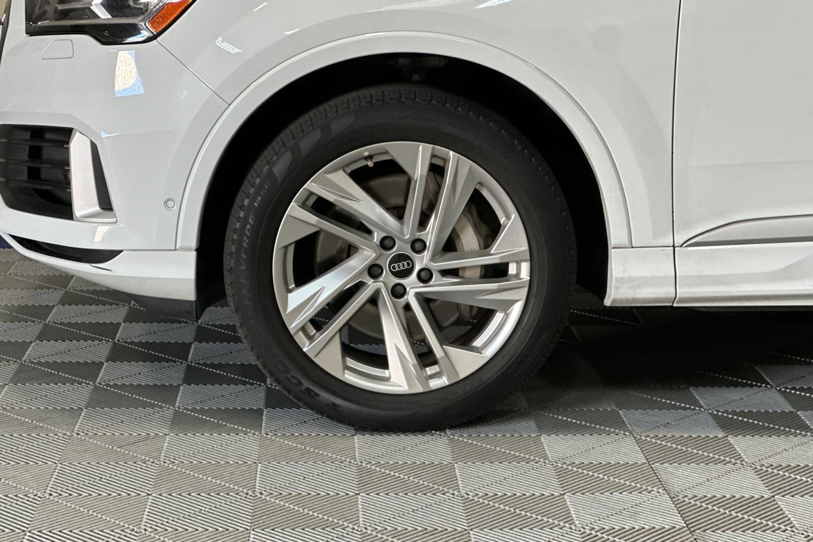 Used 2021 Audi Q7 3.0T Premium image 47