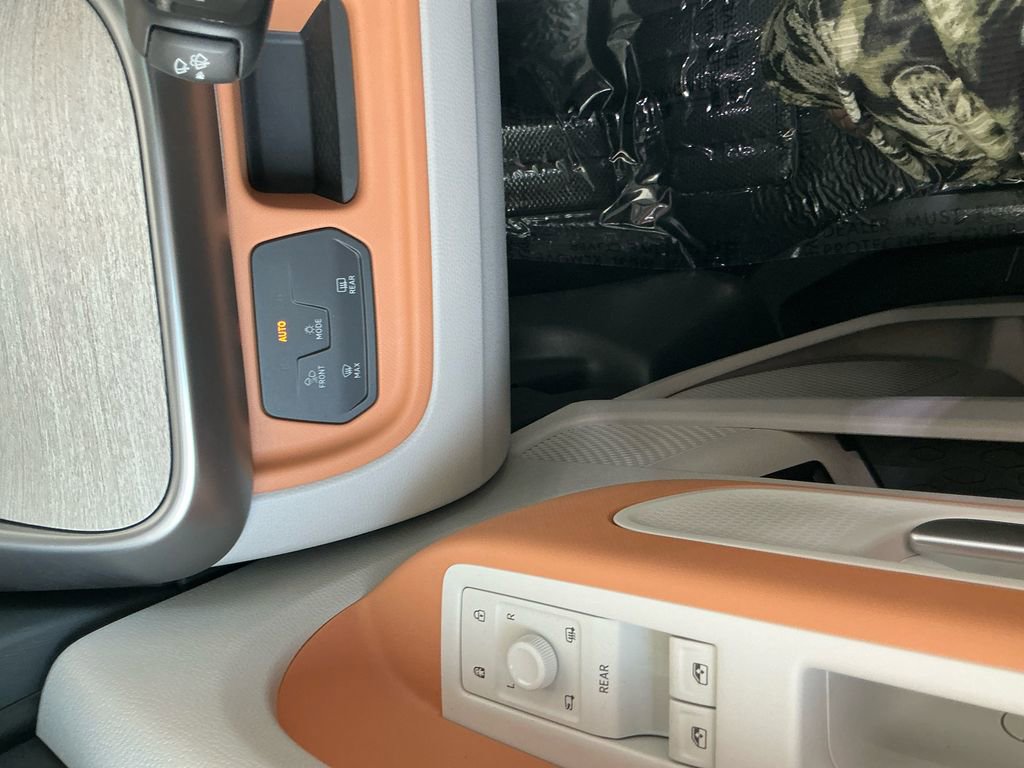 New 2025 Volkswagen ID. Buzz 1st Edition image 21